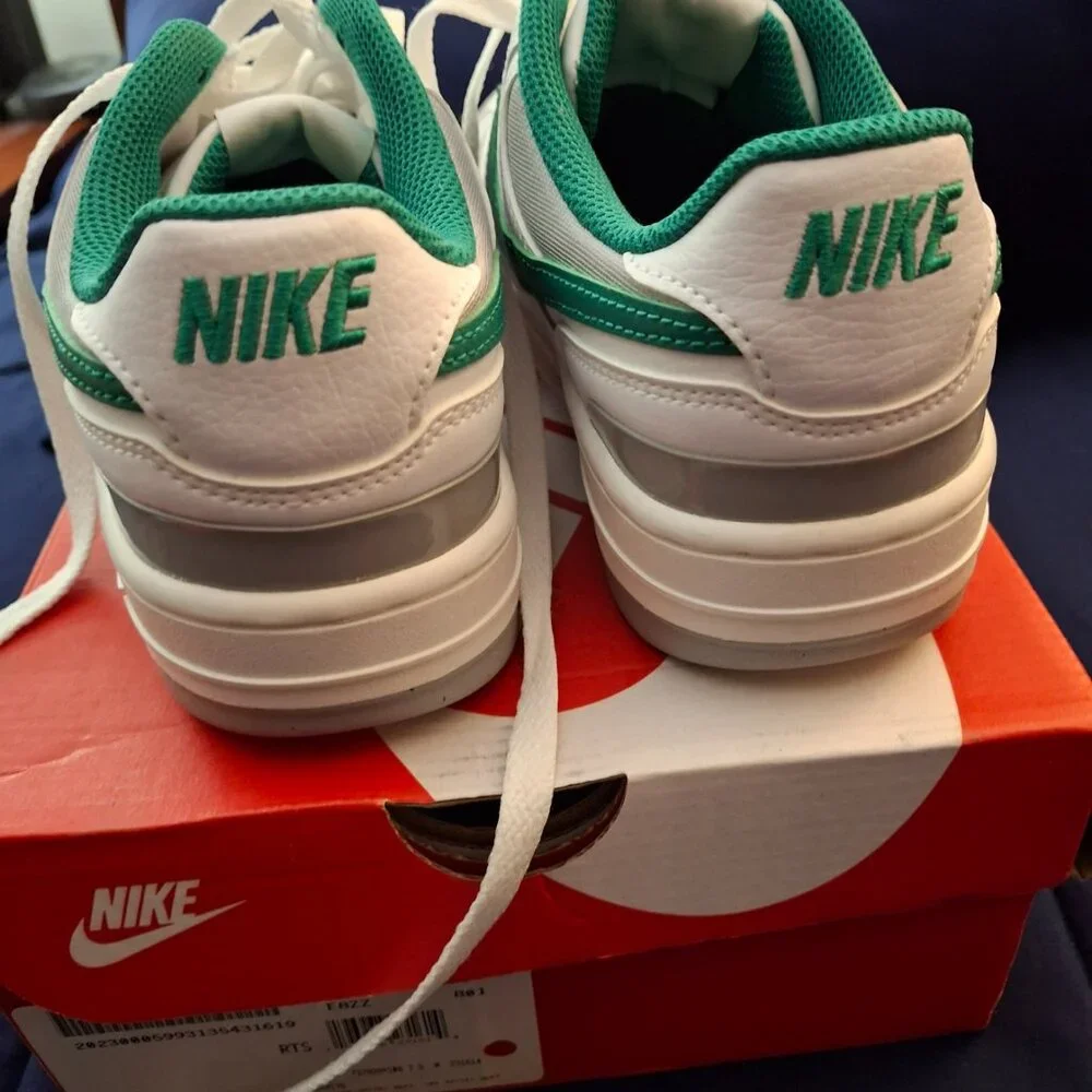 Nike Gamma Force White Green Smoke Gray DX9176-006 Shoes-Womens 7.5 - Picture 3 of 5